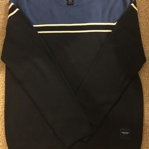 Abercrombie sweater 55% acrylic, 45% cotton.